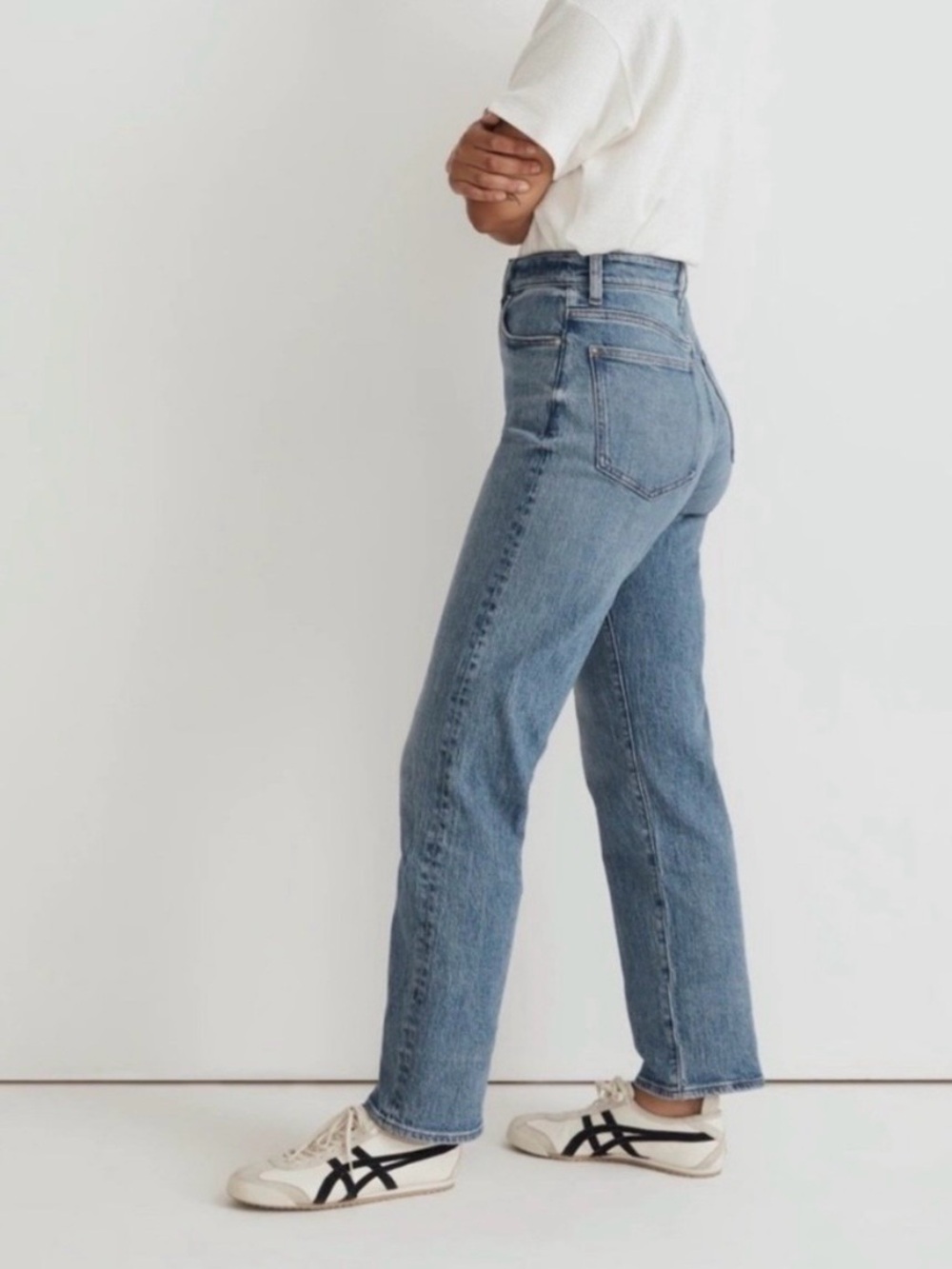 Madewell Curvy 90s Straight Leg Jeans in Light Blue Denim - Picture 2 of 12